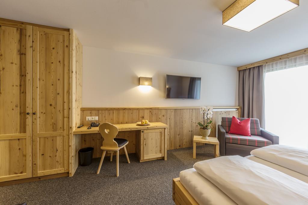 Hotel Anewandter Brunico Ngoại thất bức ảnh
