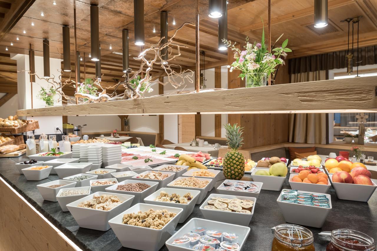 Hotel Anewandter Brunico Ngoại thất bức ảnh