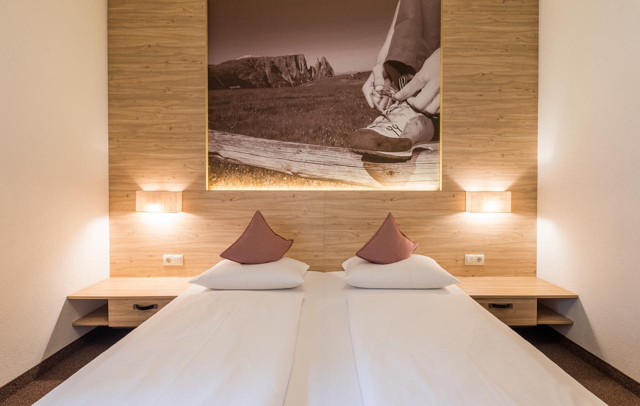 Hotel Anewandter Brunico Ngoại thất bức ảnh