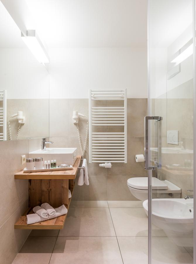 Hotel Anewandter Brunico Ngoại thất bức ảnh