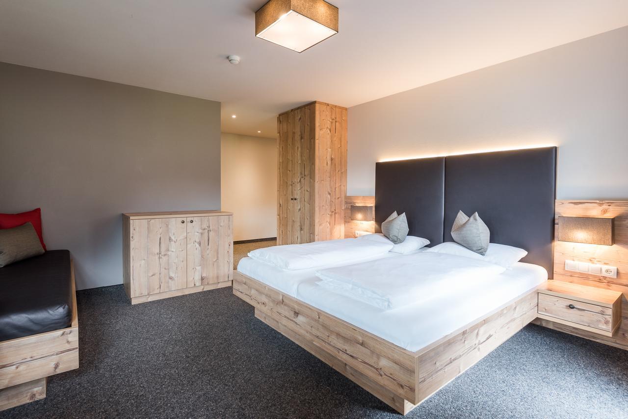 Hotel Anewandter Brunico Ngoại thất bức ảnh